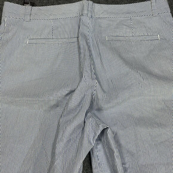 LRL Ralph Lauren Active Shorts Womens 12 Blue White Pinstripe Cotton Stretch - Picture 6 of 6